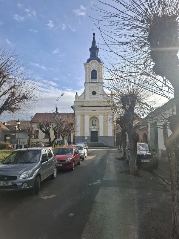 Garsoniera Centru Stradal Toate Utilitatile Bucatarie Separata Pivnita Parcare 2 parcele de gradina — fotografia 1