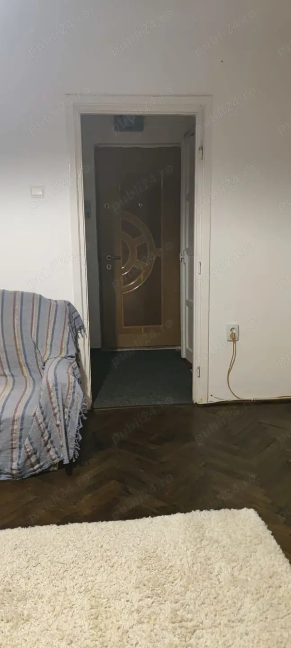 Închiriez ap 2 Camere ultracentral ,proprietar