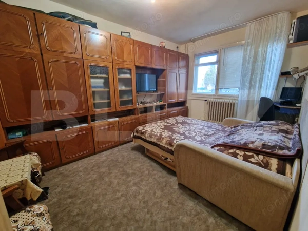Apartament cu 3 dormitoare, 2 bai, boxa mare, parter inalt, balcon, Manastur — fotografia 2