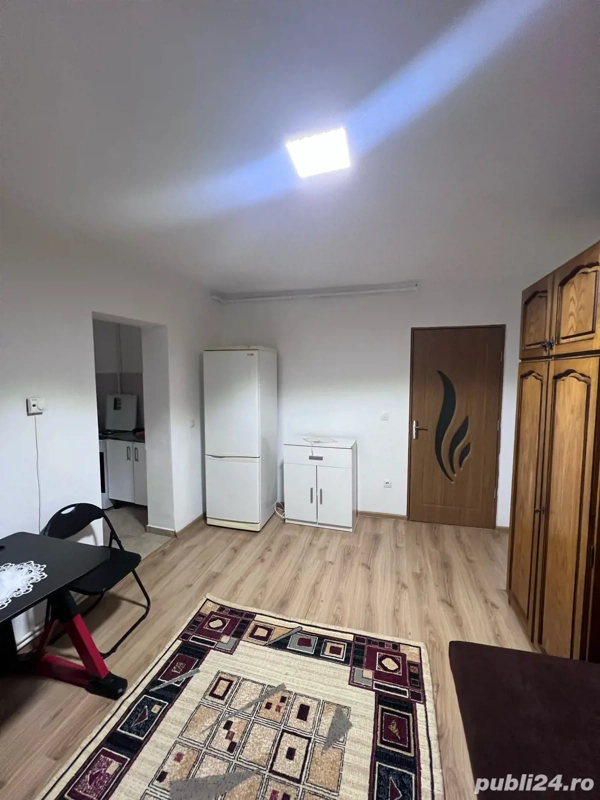 Închiriez garsonieră — fotografia 2