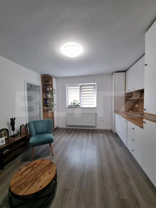 Apartament cu 2 camere, 39 mp, zona Vivo — fotografia 3