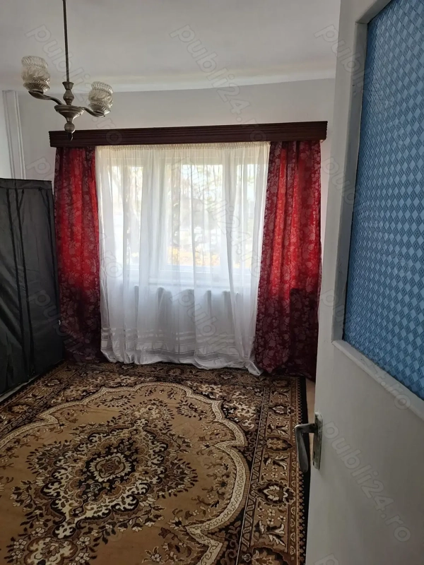 Vand apartament 3 CAMERE Focsani in zona GARII str.barsei nr.8 — fotografia 3