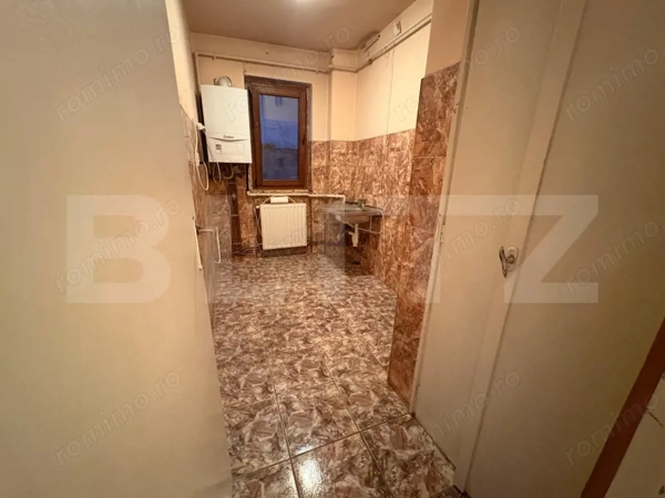Apartament cu 2 camere, 37 mp, cu balcon și centrală — fotografia 1
