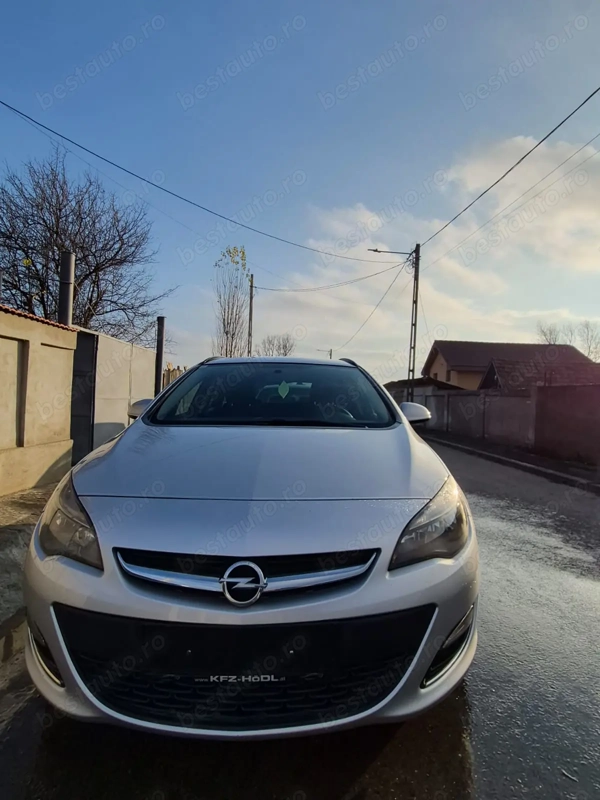 OPEL Astra 2013 — imagine 3
