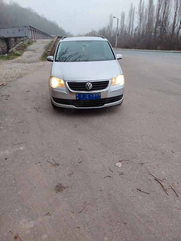 VOLKSWAGEN Touran 2007