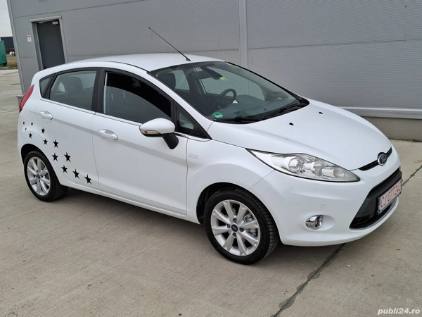 Ford Fiesta Titanium 2011 1.6 diesel euro 5 jenti carte service Germania
