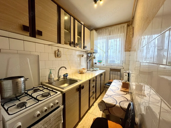 Apartament spațios cu 3 camere | Spitalul Județean — fotografia 1