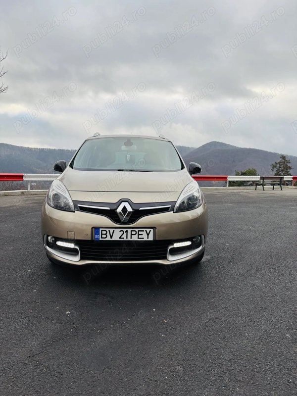 RENAULT Grand Scenic