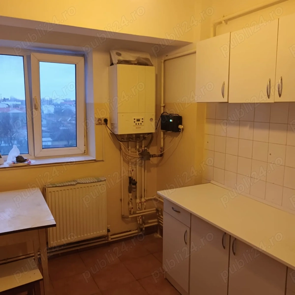 Garsoniera de vanzare zona KM 5, decomandata, CENTRALA GAZ — fotografia 1