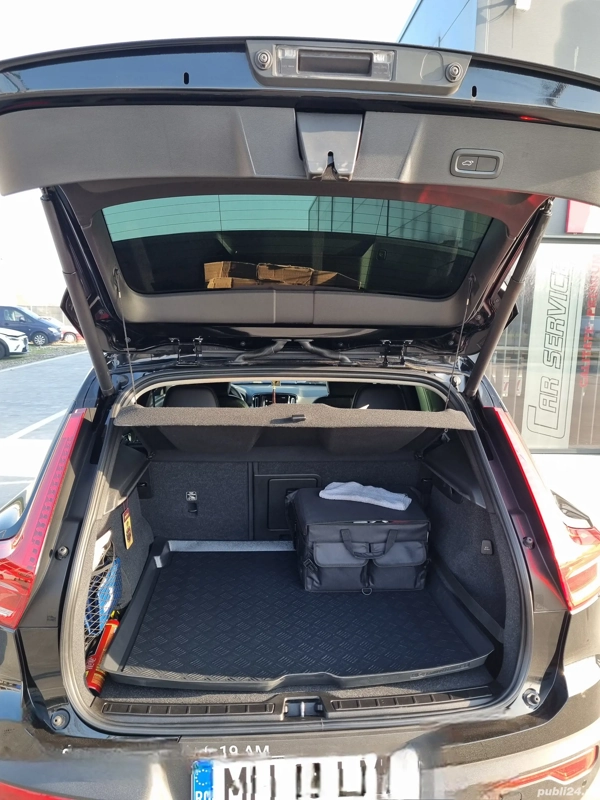 VOLVO XC40 2019 — imagine 8
