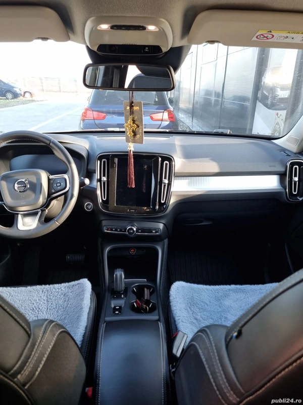 VOLVO XC40 2019 — imagine 5