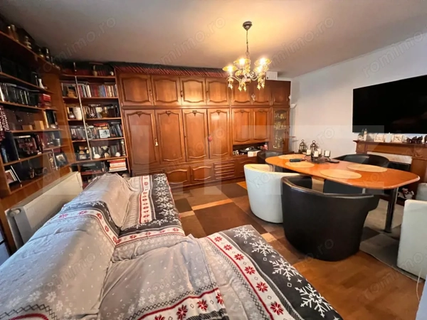 Apartament 4 camere zona Maier(pod depozitare,boxa,uscatorie) — fotografia 1