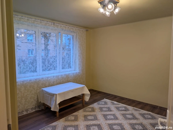 Garsonieră ultracentrală în Hunedoara, decomandată, confort 1, 30mp — fotografia 1