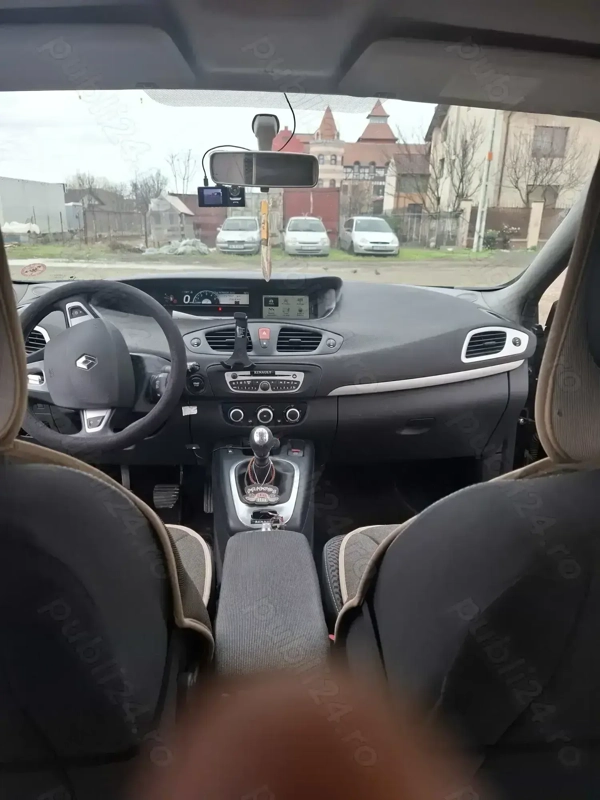 RENAULT Grand Scenic 2011 — imagine 9