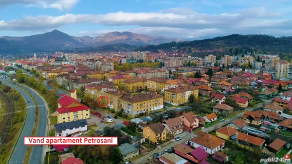 Apartament 2 camere spațios, parter înalt, construcție solidă Petroșani — fotografia 2