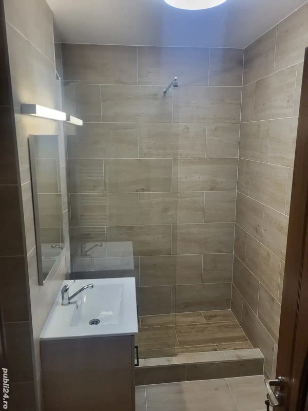Închiriez apartament cu 2 camere, cartierul Tudor, zona liniștită — fotografia 2