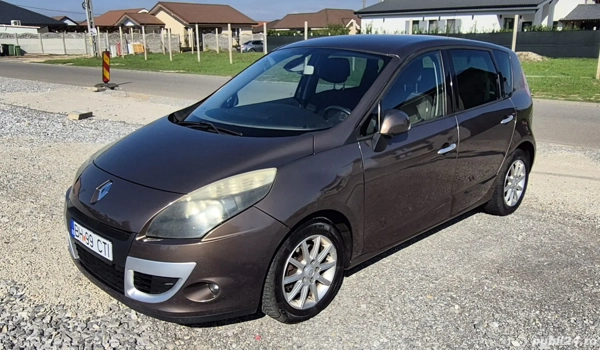 RENAULT Scenic