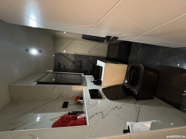 Garsoniera decomandată, renovată integral, etaj 1 Azuga — fotografia 3