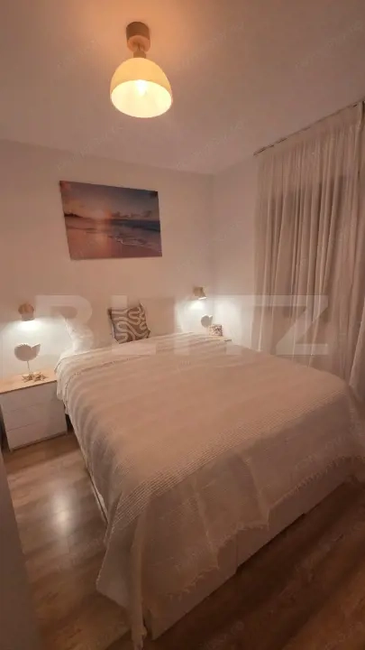 Apartament cu 2 camere, etaj intermediar, balcon, parcare, zona Porii — fotografia 1