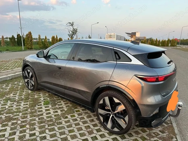 RENAULT Megane 2023 — imagine 2