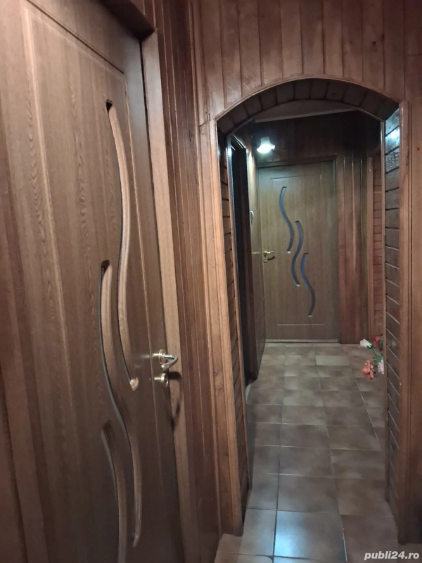 Apartament 3 camere, 2 bai și 2 balcoane — fotografia 3