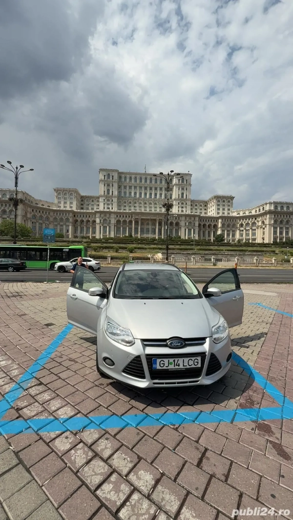 FORD Focus 2013 — imagine 6