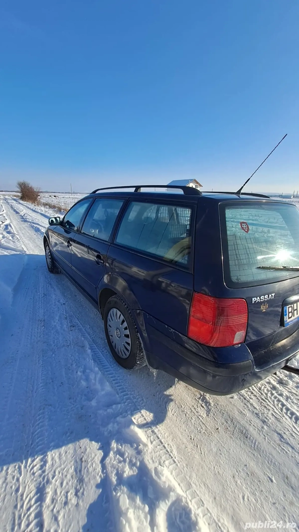 VOLKSWAGEN Passat 2000