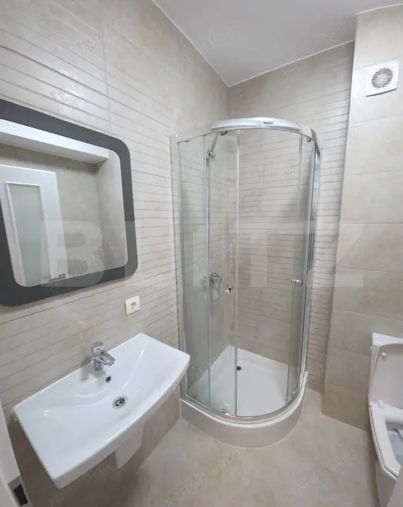 Apartament 77 mp utili – locuință sau cabinet medical, intrare din stradă — fotografia 3