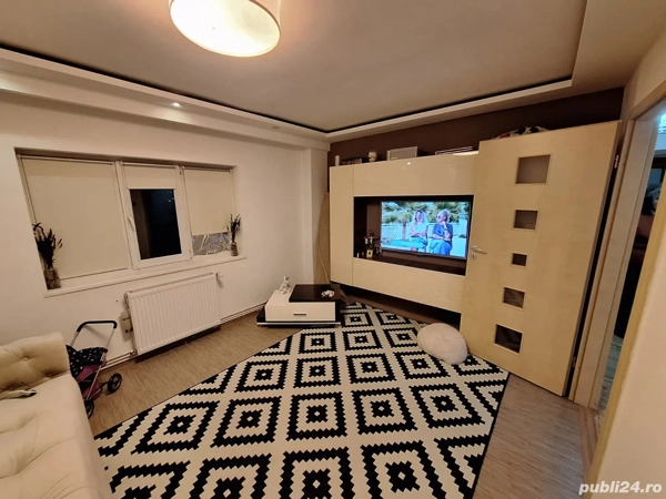 Zona Odobescu...3 Camere..decomandat ..cu CT — fotografia 1