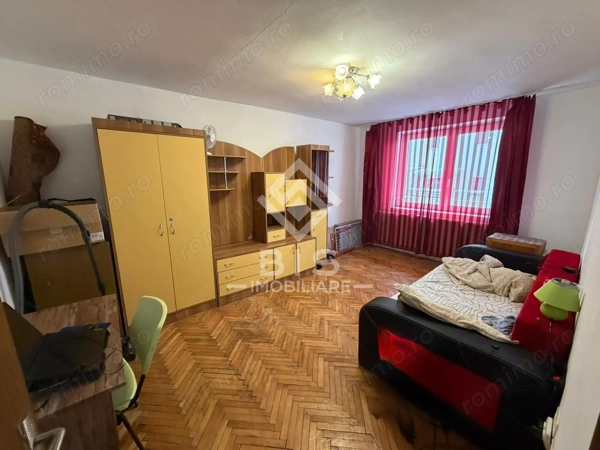 Apartament de vanzare - zona centrala — fotografia 1