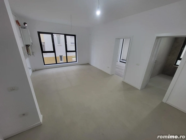 Bloc nou.Et 1. Zona Hotel IQ. Asfalt — fotografia 1