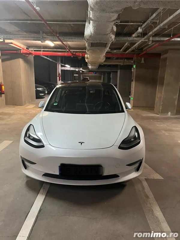 Tesla Model 3 Long Range Dual Motor, impecabila, model 2020, anvelope all season, garantie 09.2028