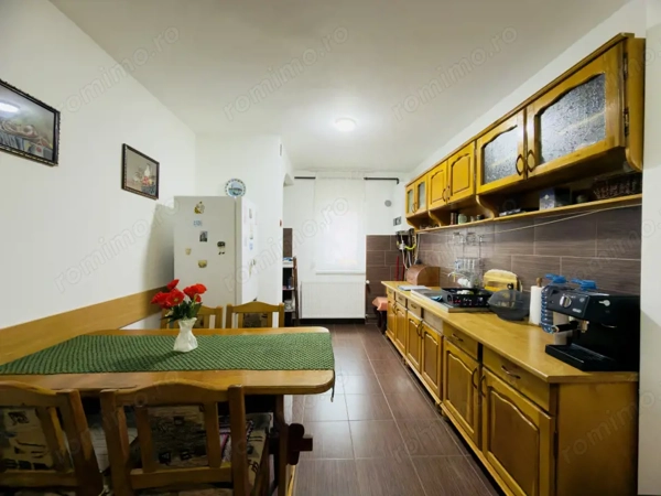 Apartament 4 camere, decomandat, etaj 2, 78mp in Bucovina — fotografia 3