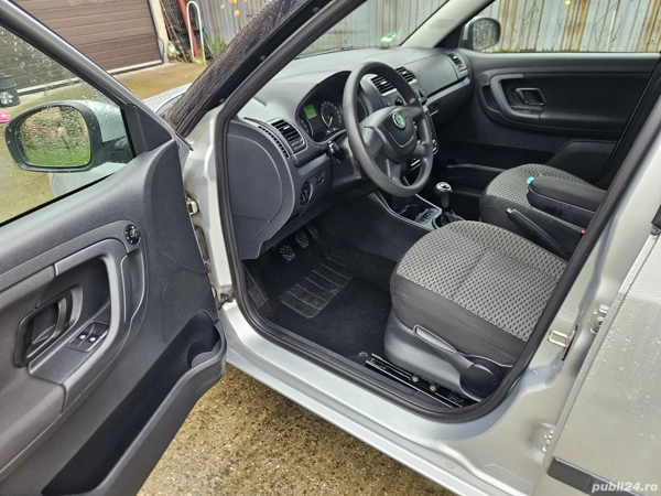 SKODA Fabia 2011 — imagine 3