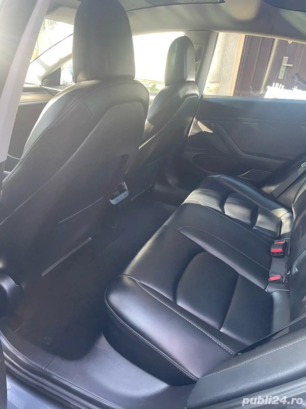 TESLA Model 3 2020 — imagine 8