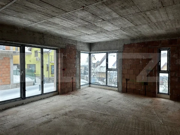 Apartament 4 camere, 123 mp, Terasa 21 mp, Dressing, Zona Campului — fotografia 1