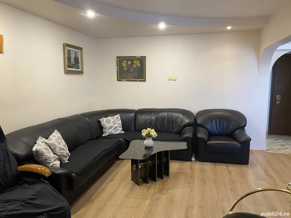 Închiriez apartament decomandat pentru 2 persoane, vis a vis de Mega Mall — fotografia 1