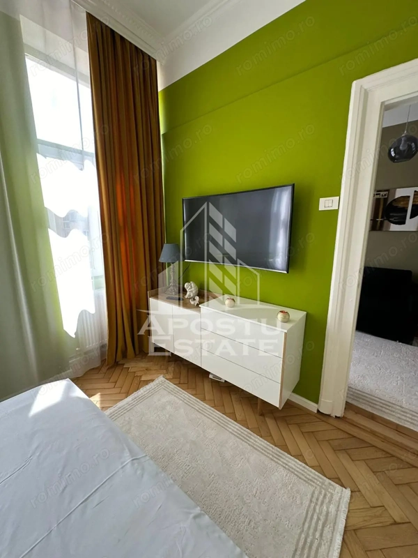 Airbnb ultracentral, in Timișoara, Piața Victoriei cladire restauranta — fotografia 2