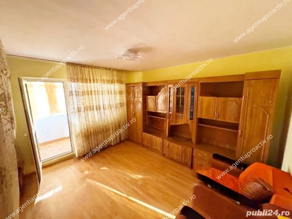 Apartament cu 2 camere decomandat în Micro 19 centrală, izolat, etaj intermediar! — fotografia 2