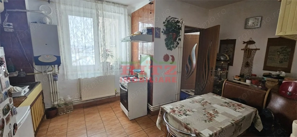 APARTAMENT CU 3 CAMERE,CENTRU !!!! — fotografia 3