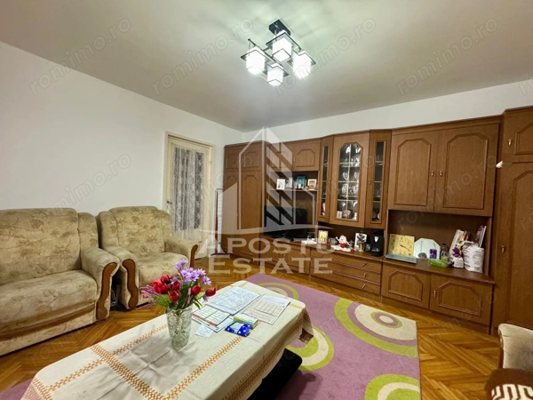 Apartament cu 2 camere, boxa la subsol, Zona Lipovei — fotografia 1