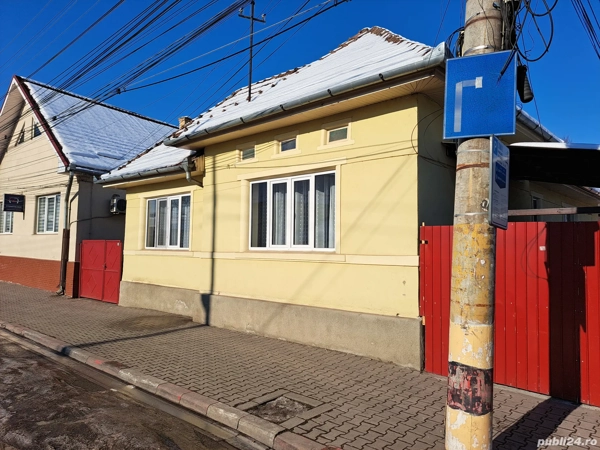 Inchiriez imobil pentru firma birouri showroom strada Garii