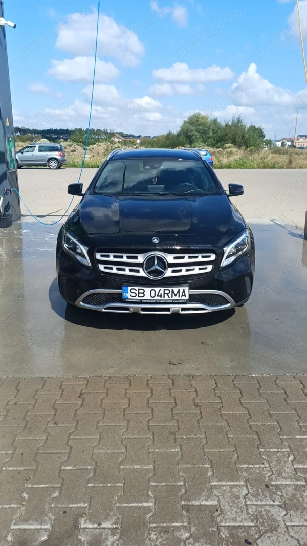 MERCEDES-BENZ GLA 2018