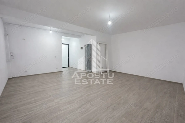 Apartament cu 2 camere, semidecomandat, etaj 2, zona Lidl din Giroc — fotografia 3