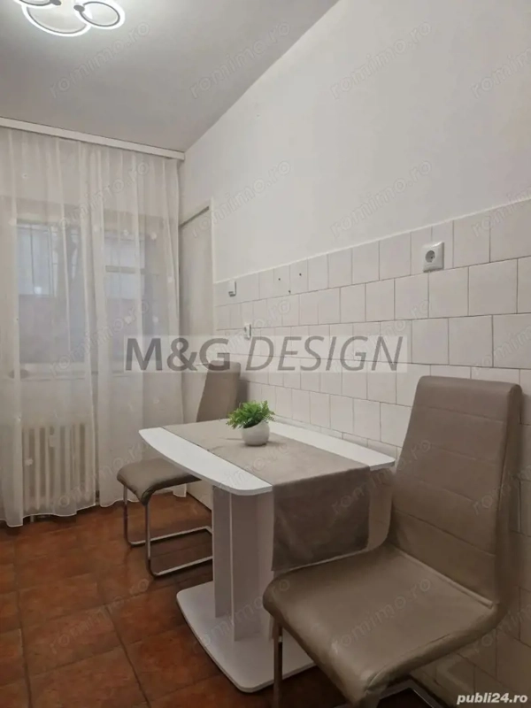 2 cam Girocului parter inalt cu balcon — fotografia 3