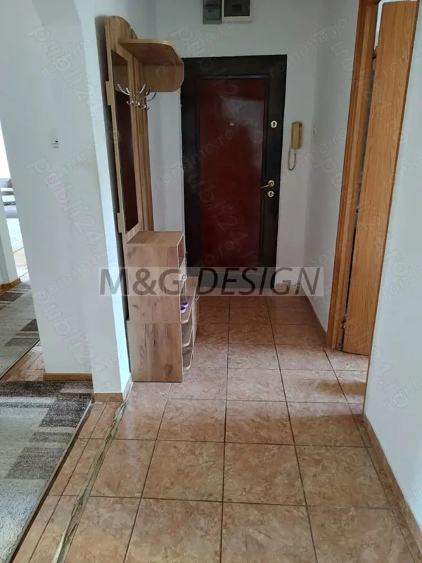 4 cam decomandat etaj 3din4 Girocului centrala proprie negociabil — fotografia 2