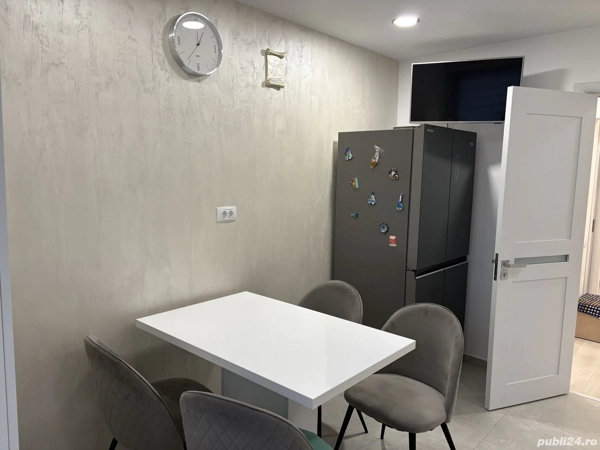 Vând apartament 3 camere amplasat in zona centrală și de lux — fotografia 2