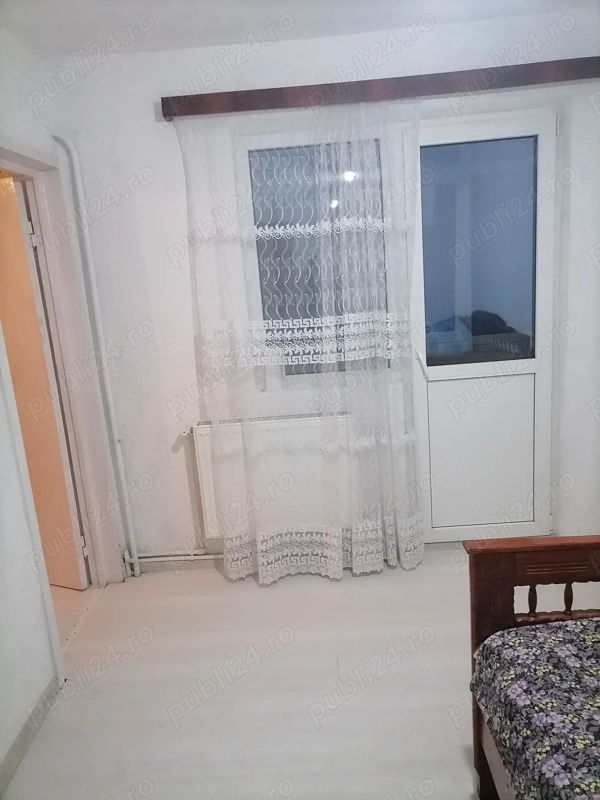 Închiriez apartament cu 2 camere pe strada Luceafărul nr 7 — fotografia 1