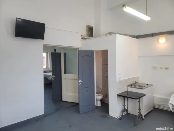 Inchiriez apartament 2 camere + 2 bai pentru muncitori, (maxim 10 persoane ) in zona ultracentrala — fotografia 3