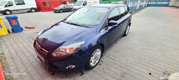FORD Focus 2012 — imagine 5
